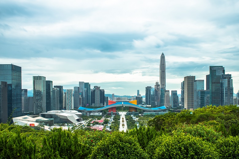 我国住房投资的“倒U形”曲线  